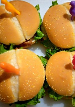 A picture of Classic beef burger.