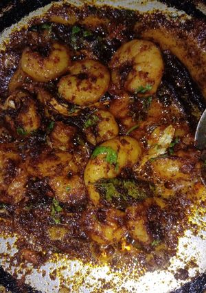 आगरी कोलंबी फ्राय (kolambi fry recipe in marathi) रेसिपी चे मुख्य फोटो 