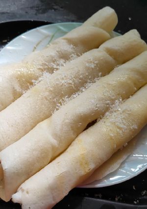A picture of Sweet dosa rolls.