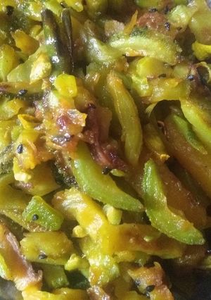 A picture of Teasle gourd pumpkin stir fry.