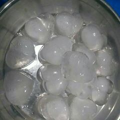 A picture of Transparent Ice Hearts.