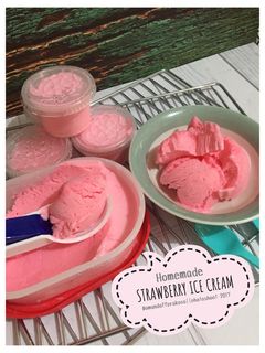 Foto resep Homemade Strawberry Ice Cream (es krim stroberi)