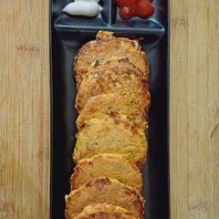 A picture of German potato pancakes.