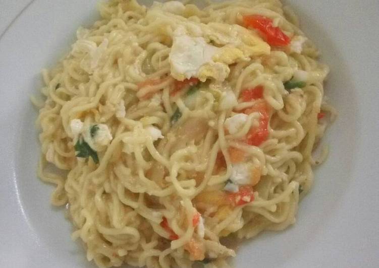 Mie Keriting Goreng Telur