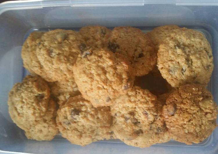 Bagaimana Membuat Crispy oetmeal coconut cookies riecke, Bisa Manjain Lidah