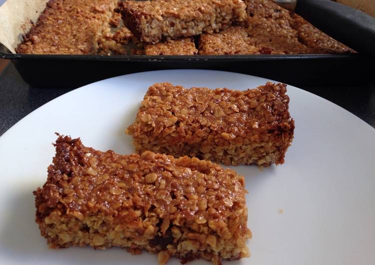 Recipe of Ultimate Crunchy Peanut Butter Flapjacks