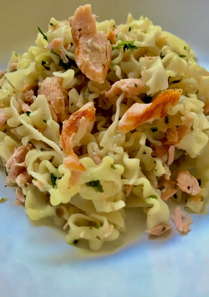 Una foto de Fideos mallorquines con salmón