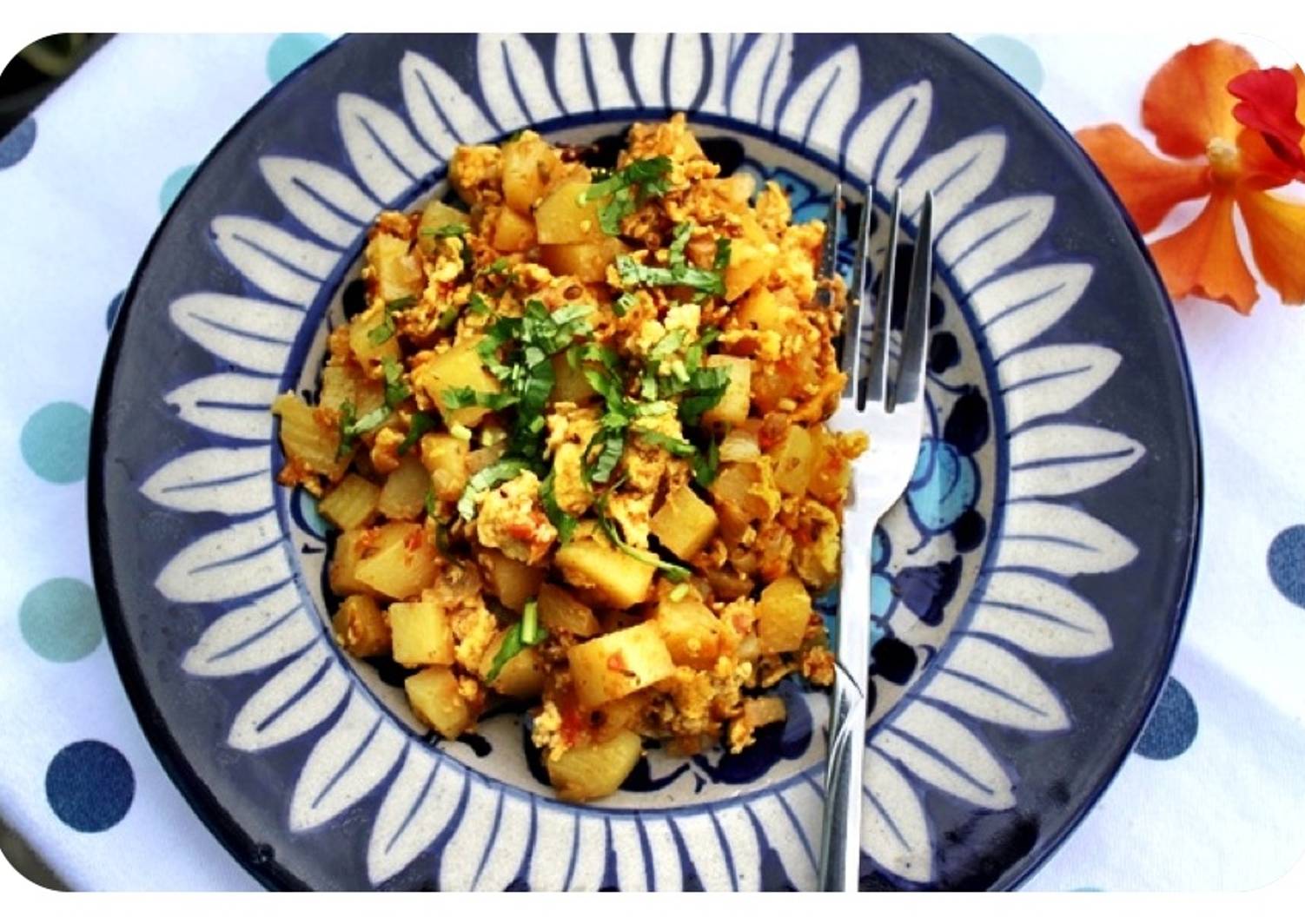 Allo Anday ki Bhujia Potato Egg Masala Recipe by Ambreen Malik