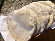 Una foto de pan pita