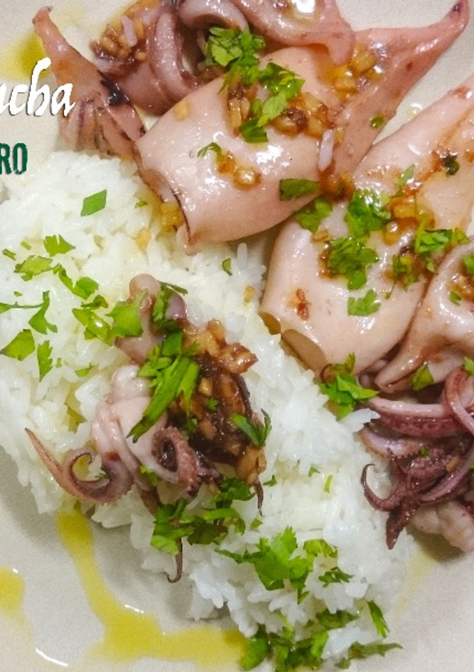 Una foto de Calamares a la plancha con jengibre y cilantro