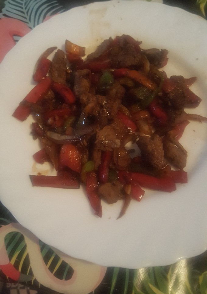 Una foto de Wok de ternera con verdura a mi manera
