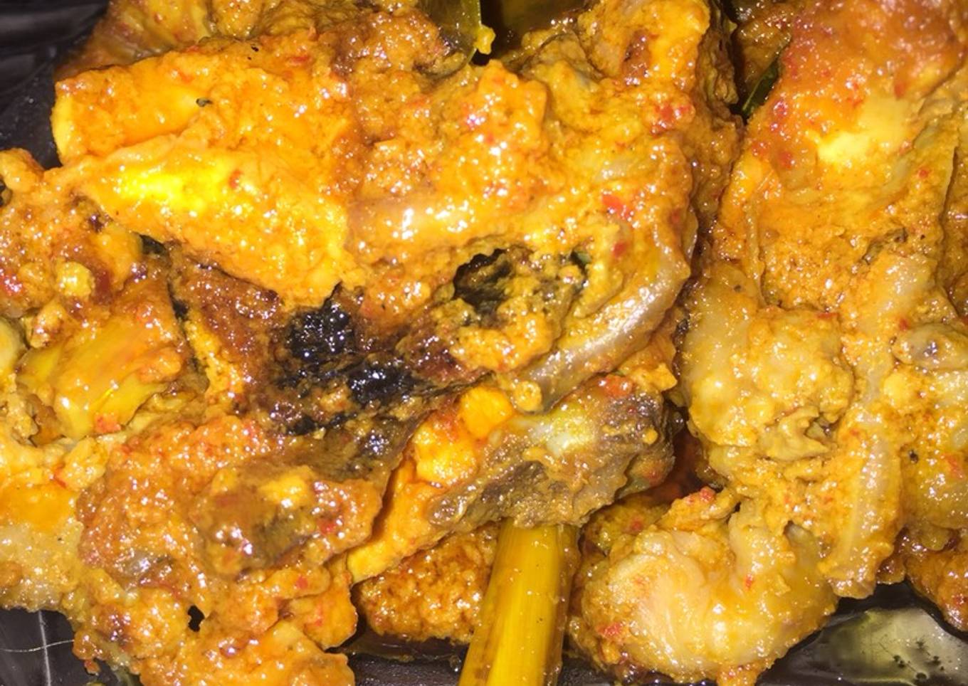 Rendang ayam no daun kunyit
