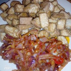 A picture of Awara/Tofu with Onion Sauce.