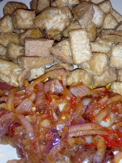 A picture of Awara/Tofu with Onion Sauce.