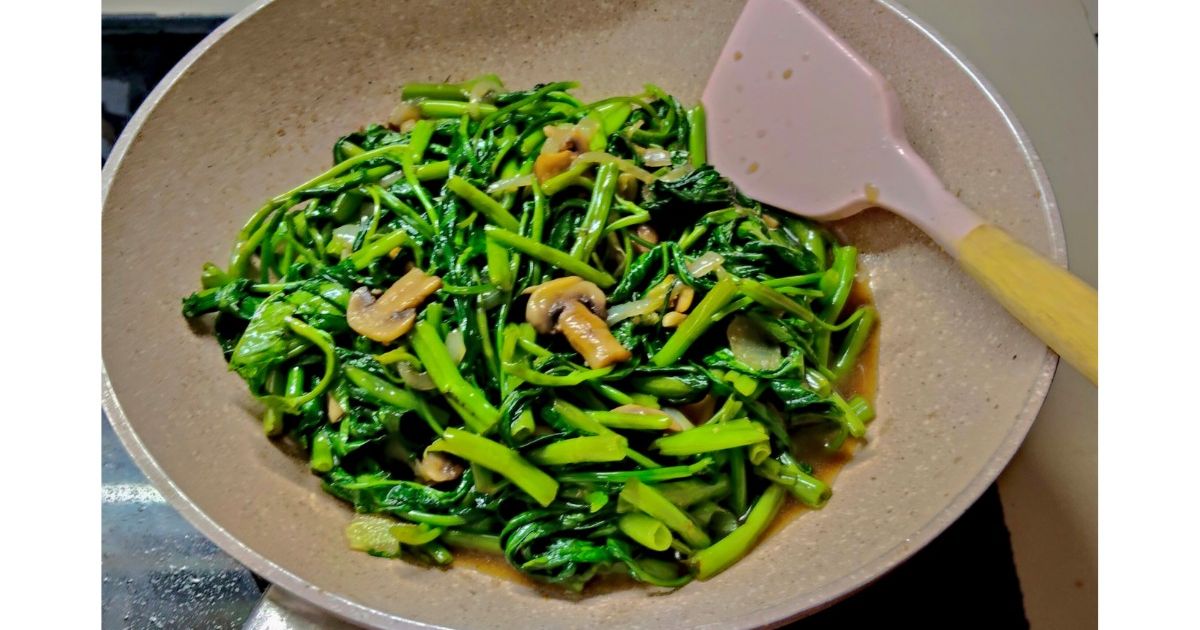 Tumis Kangkung Jamur