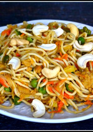 Zdjęcie przepisu Wegański chow mein.