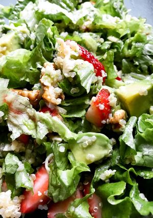 Una foto de Ensalada de quinoa con vinagreta de miel