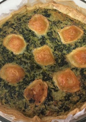 Foto principal de Quiche de espinacas, calabacín y queso de cabra 🍃🧀
