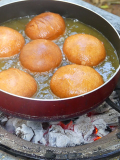 A picture of Polish donuts! (Pączki).