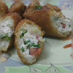 Hung curd bread roll A picture of Hung curd bread roll.