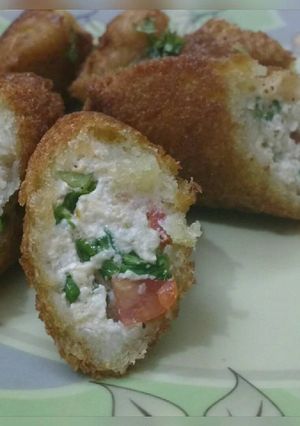 A picture of Hung curd bread roll.