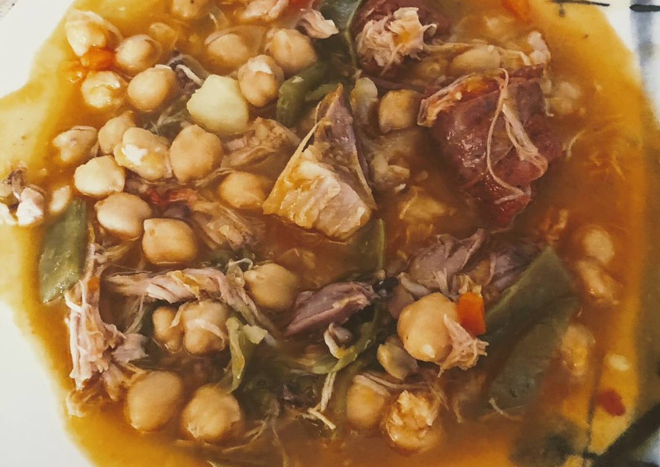 Puchero de garbanzos con verduras