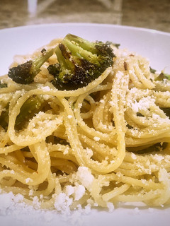 A picture of Garlic lemon and roasted broccoli pasta.