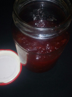 A picture of Home made Apple jam.