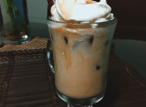 Una foto de Iced coffee