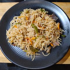 A picture of Veg Hakka Noodles.
