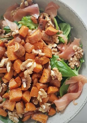 A picture of Walnut and smoked salmon salad.