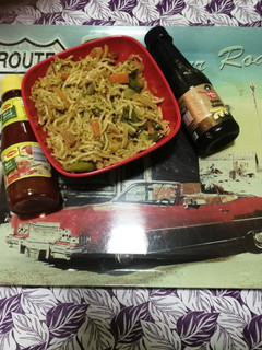 வெஜ் நூடுல்ஸ் (Veg noodles recipe in tamil) செய்முறை முக்கிய புகைப்படம்