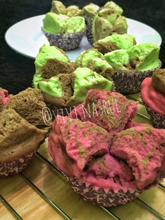 Foto resep Bolu kukus pandan & coklat mekar semua, asian steamed cake!