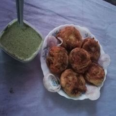 A picture of Aloo chop.
