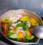 Cara Mudah Membuat Resep Sayur Sop ayam warna warni yang Enak Banget Anti Ribet, Mantap