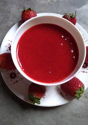 A picture of Strawberry dip.