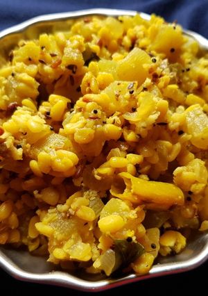 A picture of Bottlegourd moong dal Poriyal/ Stir-fry.