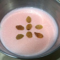 A picture of Diet rose kheer, 🌹🥣🍝.