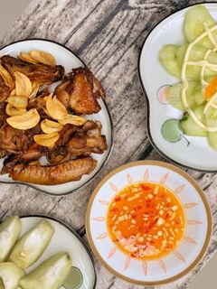 Hình của món Ngan cháy tỏi.