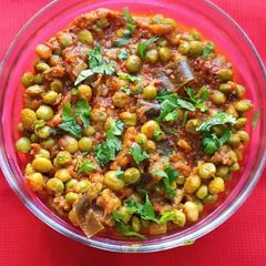 A picture of Fresh Tuver And Brinjal Subji.
