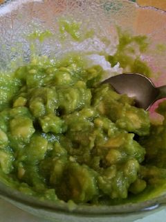 Avokádókrém egyszerűen recept fotója