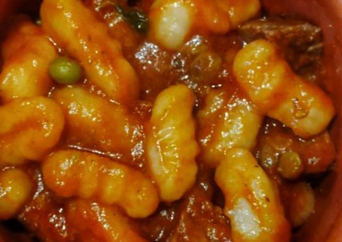 Come a Fai  Premiato Stufato con gnocchi di patate