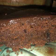 Una foto de Torta húmeda de chocolate