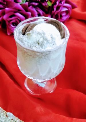 A picture of Oreo milkshake.