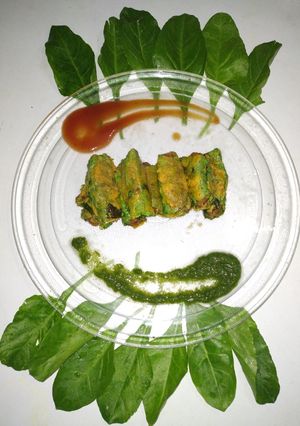 क्रिप्सी स्पिनच रोल (crispy spinach roll recipe in Hindi) रेसिपी मुख्य फोटो