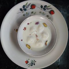 A picture of Rasmalai.