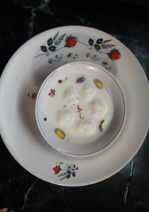 A picture of Rasmalai.