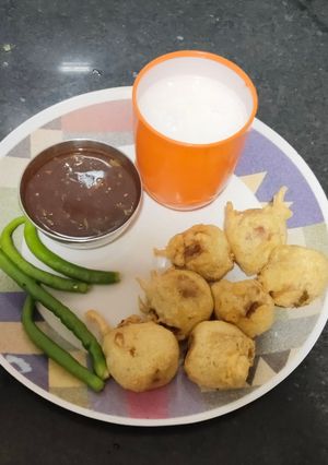 बटाटा वडा रेसिपी मुख्य फोटो