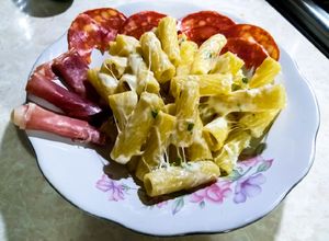 Una foto de Pasta di 4 formaggi (pasta a los 4 quesos)