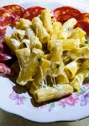 Una foto de Pasta di 4 formaggi (pasta a los 4 quesos)